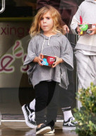 PEOPLE - Kourtney Kardashian geht mit ihren Kindern zum Lunch bei King Fish