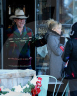 EXKLUSIV - Kate Hudson mit der Familie in Aspen unterwegs