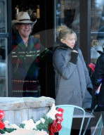 EXKLUSIV - Kate Hudson mit der Familie in Aspen unterwegs