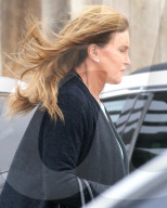 EXKLUSIV -  Rangezoomt: Caitlyn Jenner's neues Gesicht aus der Nähe betrachtet