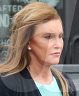 EXKLUSIV -  Rangezoomt: Caitlyn Jenner's neues Gesicht aus der Nähe betrachtet