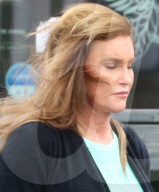 EXKLUSIV -  Rangezoomt: Caitlyn Jenner's neues Gesicht aus der Nähe betrachtet