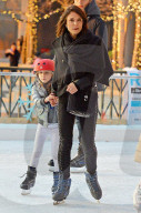 PEOPLE - Bethenny Frankel mit Bryn beim Schlittschuhlaufen in Battery Park