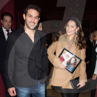 EXKLUSIV - Kelly Brook und Jeremy Parisi bei Steam & Rye in London