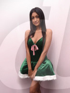 PEOPLE - Farah Sattaur zeigt festliche Lingerie