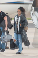 PEOPLE - Rihanna landet auf Barbados