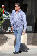 PEOPLE - Sylvester Stallone verschenkt Edelsteine