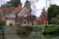PEOPLE - George Michael's Heim in Goring on Thames