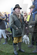 PEOPLE - Nigel Farage nimmt an der traditionellen Boxing Hunt teil
