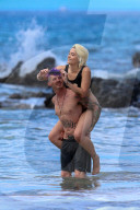 EXKLUSIV - Paris Jackson und Michael Snoody heisses Geturtel auf Maui