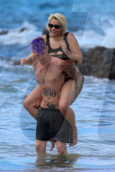 EXKLUSIV - Paris Jackson und Michael Snoody heisses Geturtel auf Maui