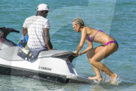 PEOPLE - Lady Victoria Hervey fährt Jet Ski auf Barbados