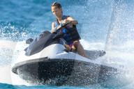 PEOPLE - Lady Victoria Hervey fährt Jet Ski auf Barbados