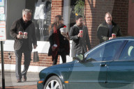 PEOPLE - Alec und Hilaria Baldwin geniessen die Weihnachtstage in den Hamptons