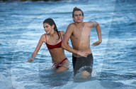 PEOPLE - Familie Crawford Gerber sonnt in Miami