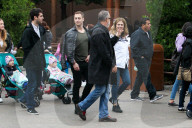 PEOPLE - Tom Hanks besucht mit seiner Familie Disneyland