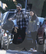 EXKLUSIV - Familie Kunis/Kutcher in Studio City unterwegs