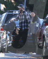 EXKLUSIV - Familie Kunis/Kutcher in Studio City unterwegs