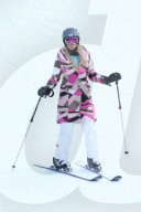EXKLUSIV - Paris Hilton wedelt in Aspen die Piste runter