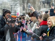 FEATURE - Tänzer üben schon mal die Neujahrs-Parade in London