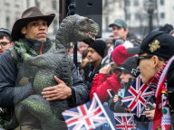 FEATURE - Tänzer üben schon mal die Neujahrs-Parade in London