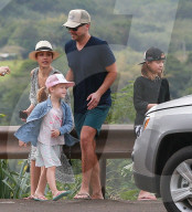 PEOPLE - Jessica Alba posiert mit der Familie auf Hawaii