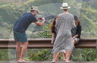 PEOPLE - Jessica Alba posiert mit der Familie auf Hawaii