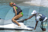 PEOPLE - Lady Victoria Hervey macht Ferien auf Barbados