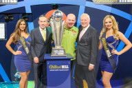 NEWS - London: Michael van Gerwen gewinnt die Dartmeisterschaft 