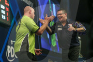 NEWS - London: Michael van Gerwen gewinnt die Dartmeisterschaft 