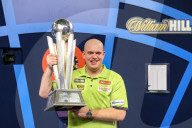 NEWS - London: Michael van Gerwen gewinnt die Dartmeisterschaft 