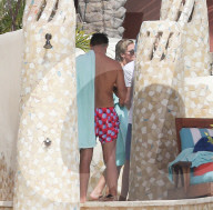EXKLUSIV - Leo DiCaprio und Nina Agdal relaxen in Mexico