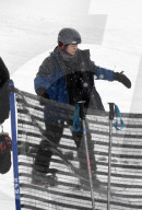EXKLUSIV - Maddox Jolie-Pitt nimmt Snowboard-Unterricht in Colorado