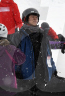 EXKLUSIV - Maddox Jolie-Pitt nimmt Snowboard-Unterricht in Colorado
