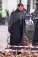 EXKLUSIV - John C Reilly fliegt durch die Luft auf dem Set zu "Holmes & Watson"