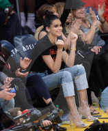 PEOPLE - Kendall Jenner fiebert mit den Lakers mit