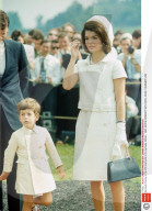 STilikone Jackie Kennedy