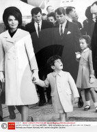 STilikone Jackie Kennedy