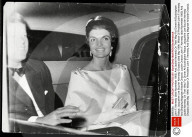 STilikone Jackie Kennedy