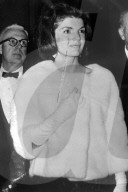STilikone Jackie Kennedy