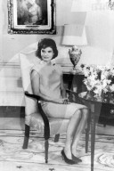 STilikone Jackie Kennedy