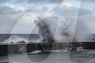 FEATURE - Stürmisches Wetter an der Küste von Seaham UK