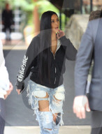 PEOPLE - Kim Kardashian zeigt sich mal wieder in der Öffentlichkeit