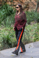 EXKLUSIV - Schwangere Irina Shayk bummelt in Beverly Hills