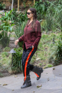 EXKLUSIV - Schwangere Irina Shayk bummelt in Beverly Hills