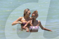 PEOPLE -  Gute Badestimmung: Lais Ribeiro und Romee Strijd amüsieren sich in Rio