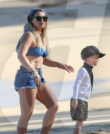 PEOPLE - Hilary Duff geniesst die Ferien auf Hawaii