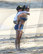 PEOPLE - Hilary Duff geniesst die Ferien auf Hawaii
