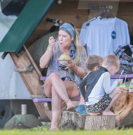 PEOPLE - Hilary Duff geniesst die Ferien auf Hawaii