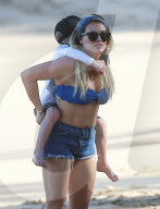 PEOPLE - Hilary Duff geniesst die Ferien auf Hawaii